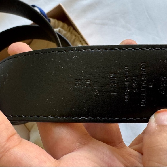 LV Initiales 40MM Reversible - Picture 5 of 5